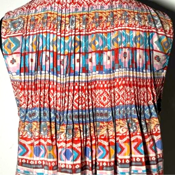 Tolani Red Print 100% Silk Sleeveless Tank
Top Size M - Picture 7 of 13